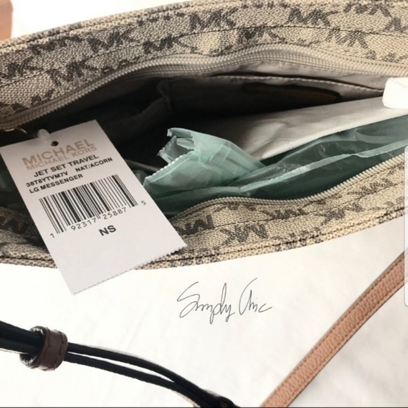 NWT authentic MK monogram messenger bag - Picture 5 of 5